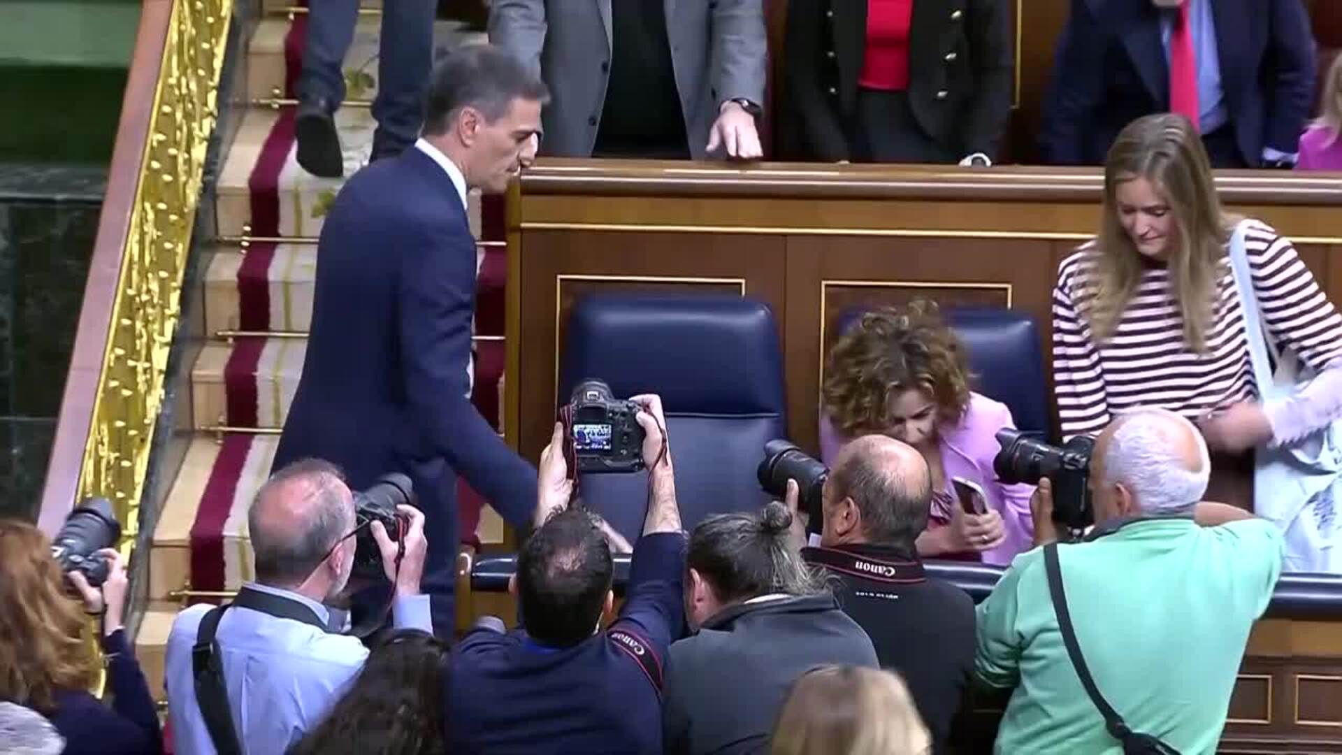 El PP sube tres puntos en el CIS tras el apagón y recorta distancia con el PSOE