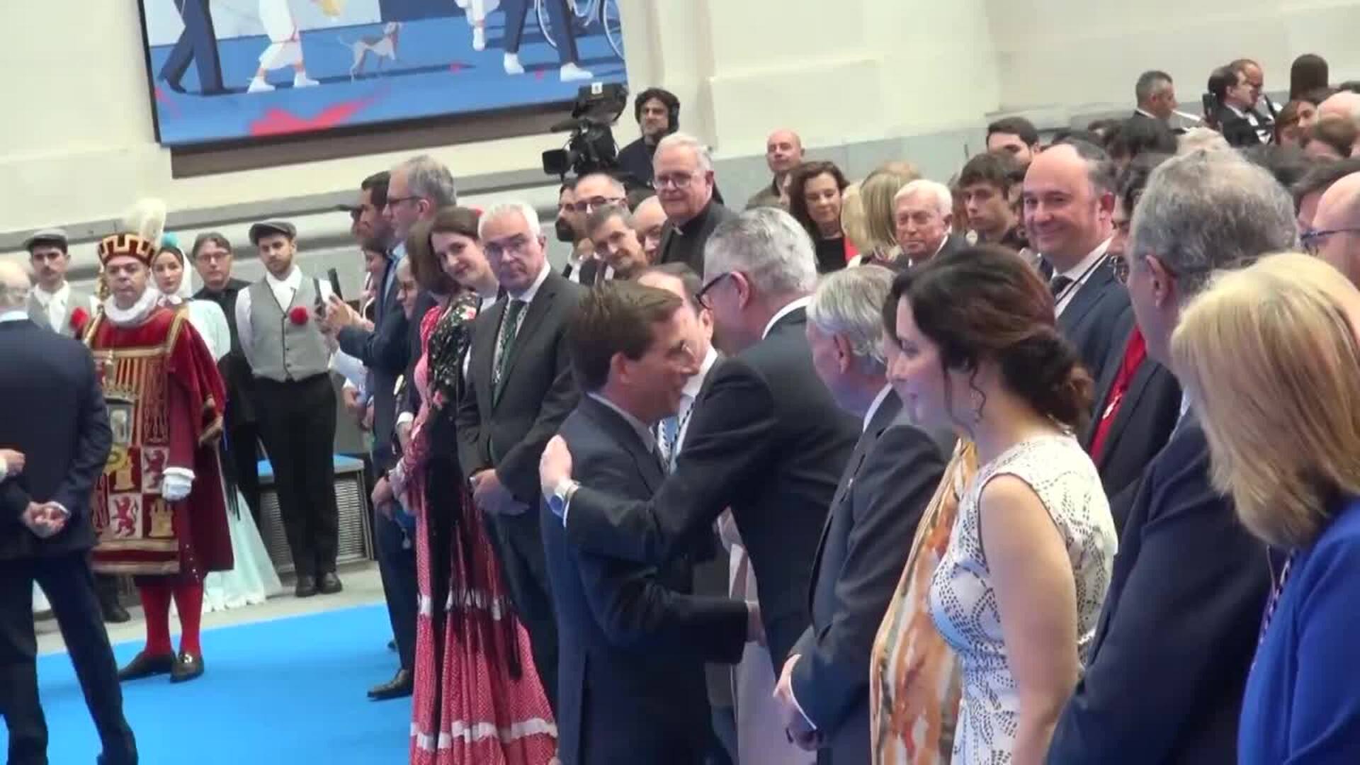 Teresa Urquijo se convierte en la inesperada protagonista del día de San Isidro junto a Almeida