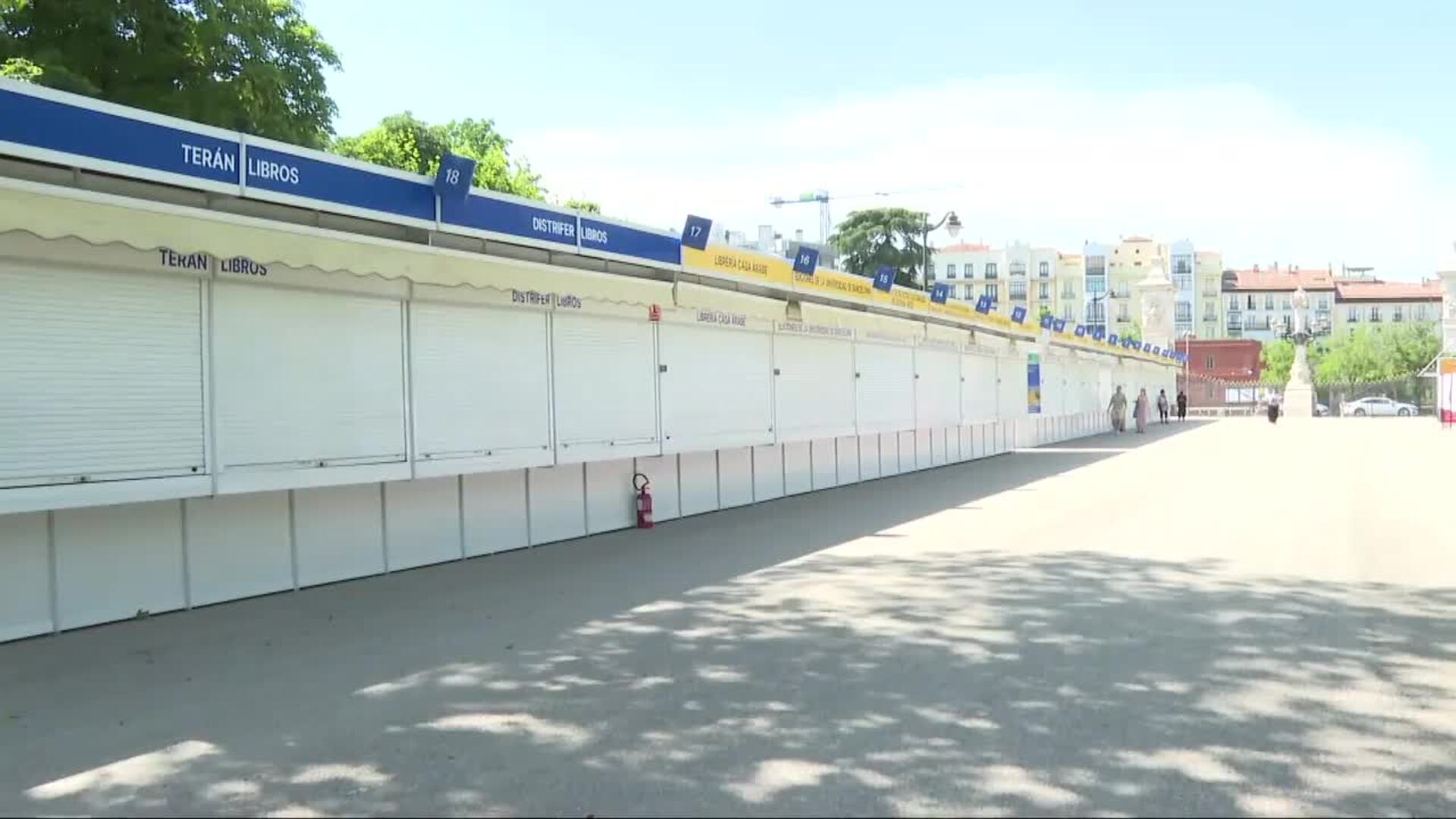 Visitantes a la Feria del Libro opinan sobre su cierre: "La seguridad es lo más importante"