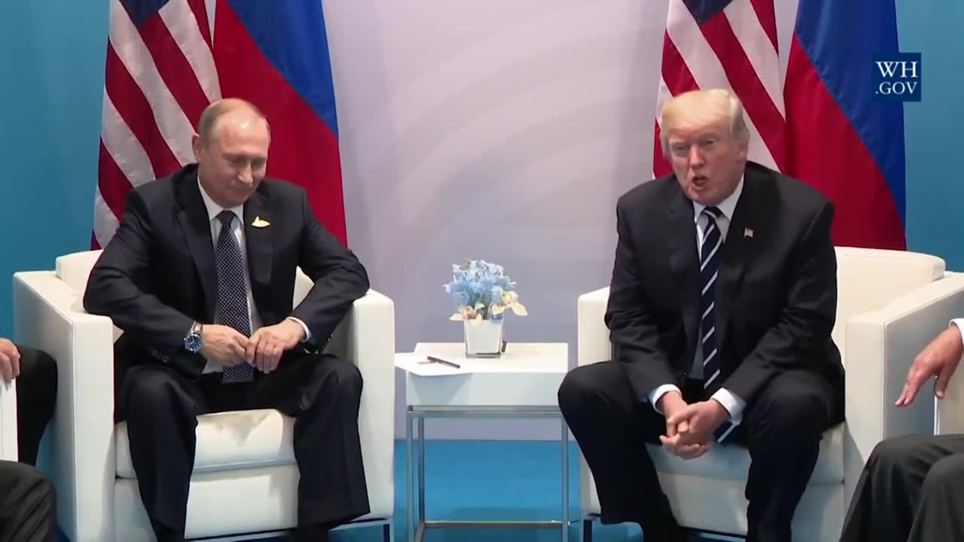 Trump mantiene una "buena" conversación con Putin