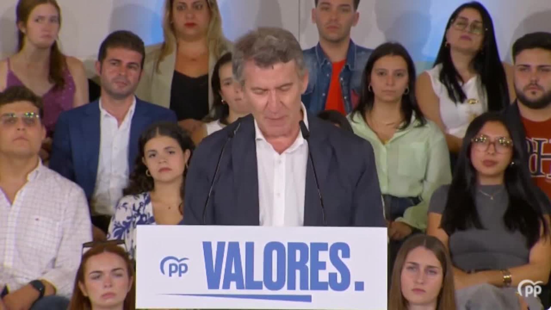 Feijóo dice que hay que rebelarse contra la "degradación total" del Gobierno