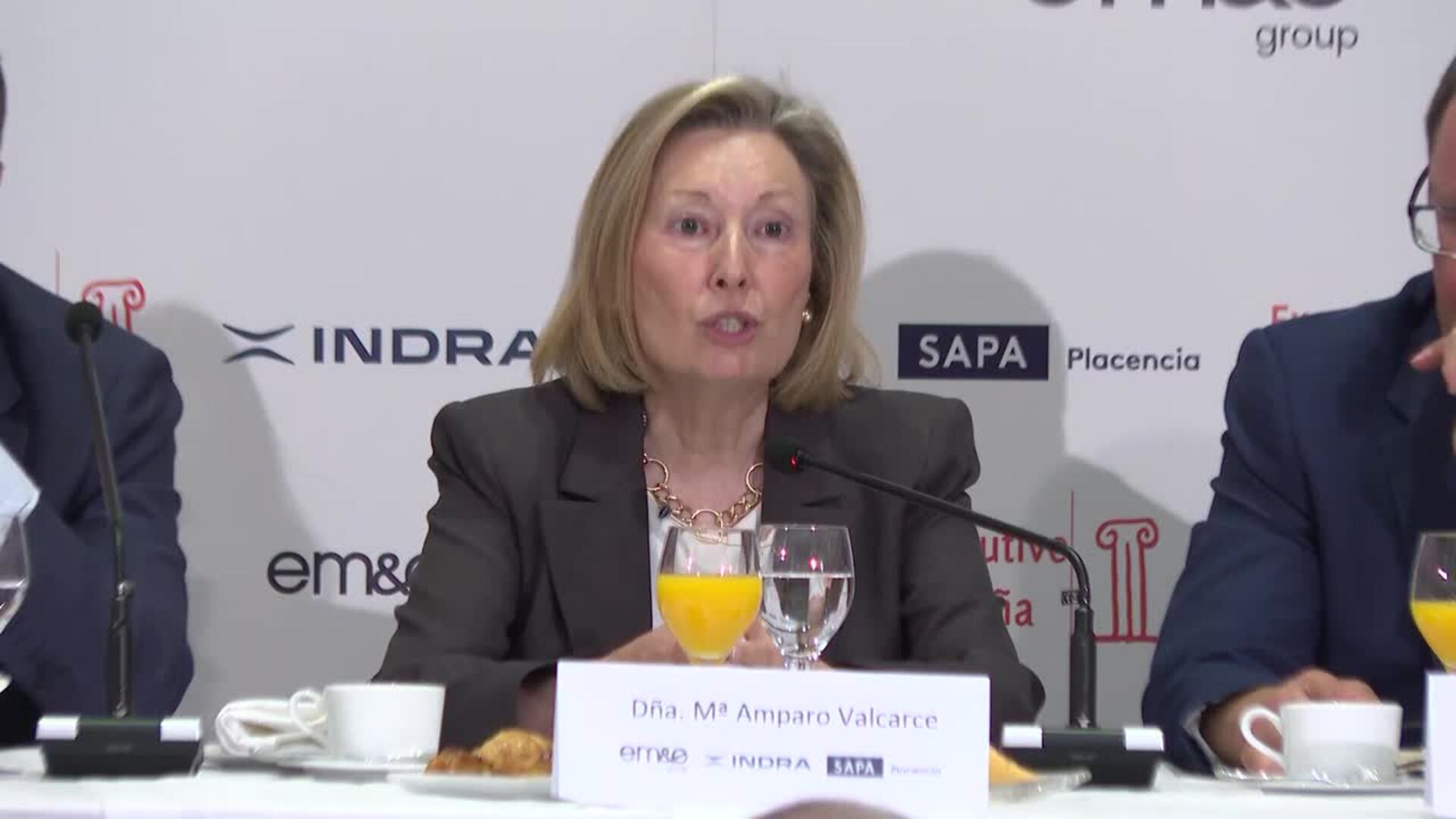 Defensa anuncia que trabajan en un plan de formación que acompaña al plan industrial