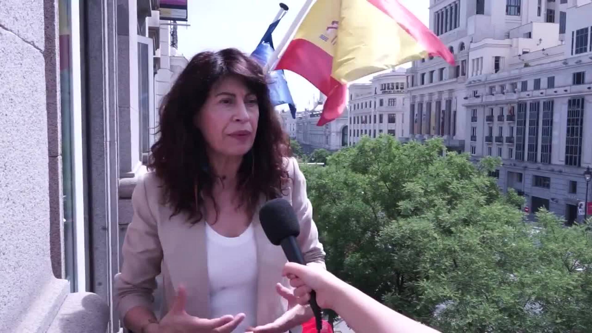 Redondo anima a todas las instituciones a colgar en sus balcones la bandera arcoíris