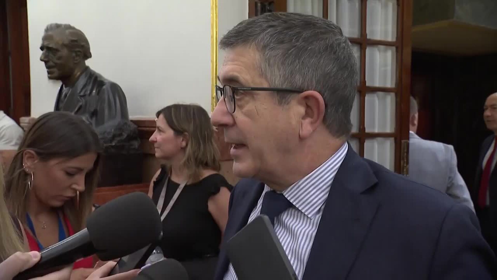 Patxi López traslada su apoyo al fiscal general del Estado