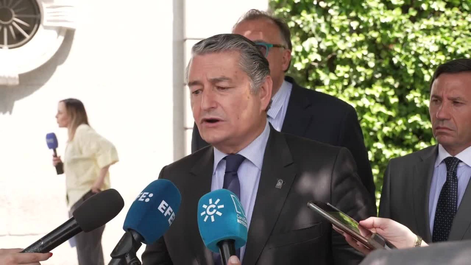 Sanz insta a Montero a renunciar por proteger a corruptos del PSOE y Ministerio