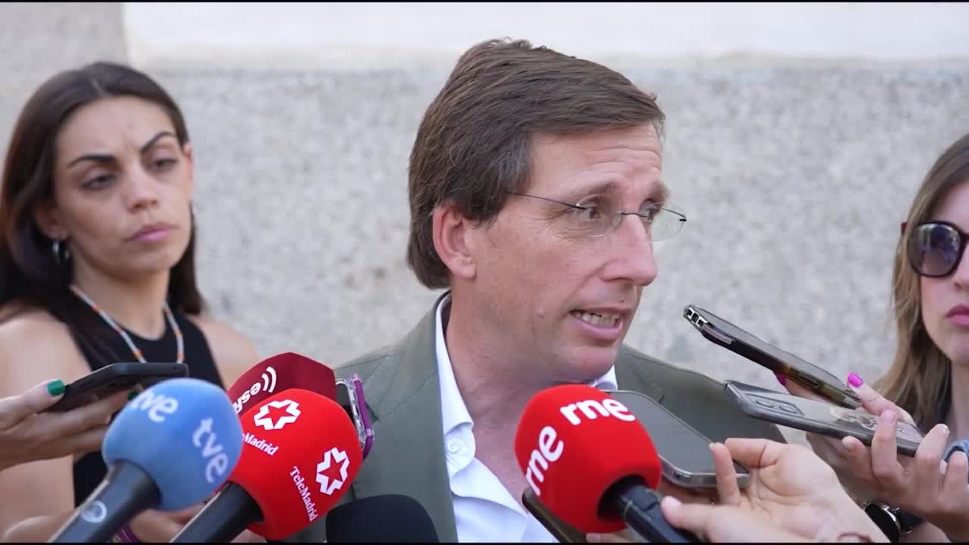 Almeida dice que Sánchez es "la corrupción"