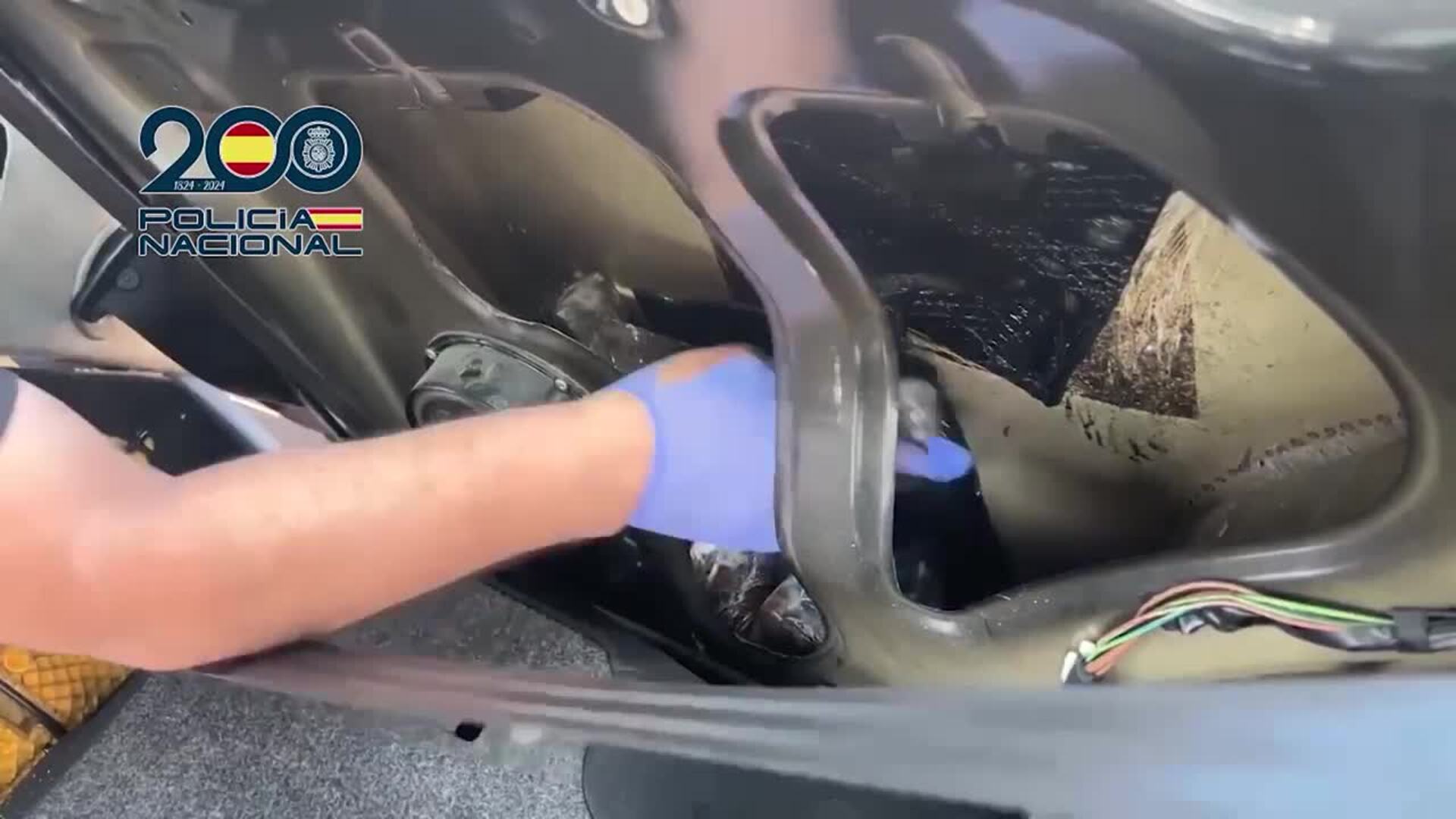 Dos detenidos e incautados 33 kilos de cocaína y 41 de hachís en un operativo policial en Vigo