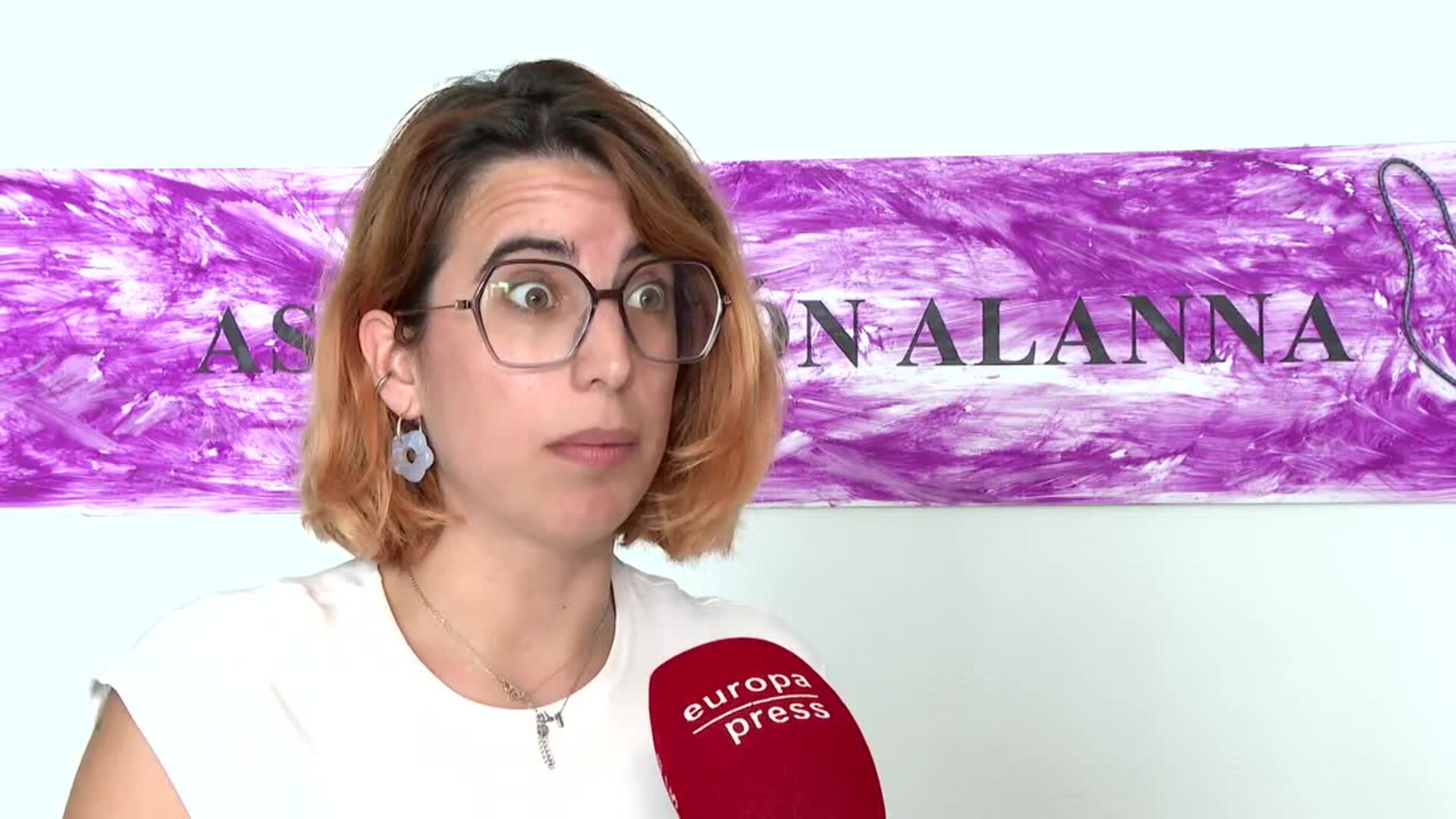 Alanna trabaja en la prevención y apoyo psicológico de las víctimas de violencia de género