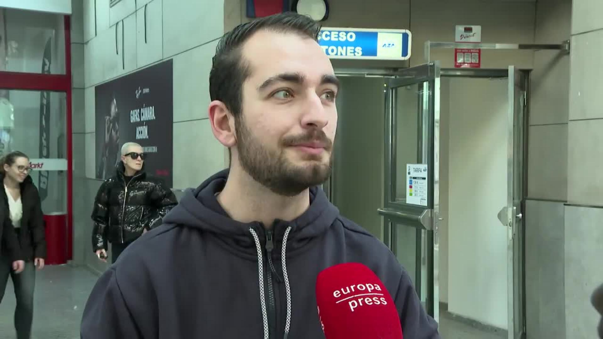 Muchas personas aprovechan para comprar en el Black Friday