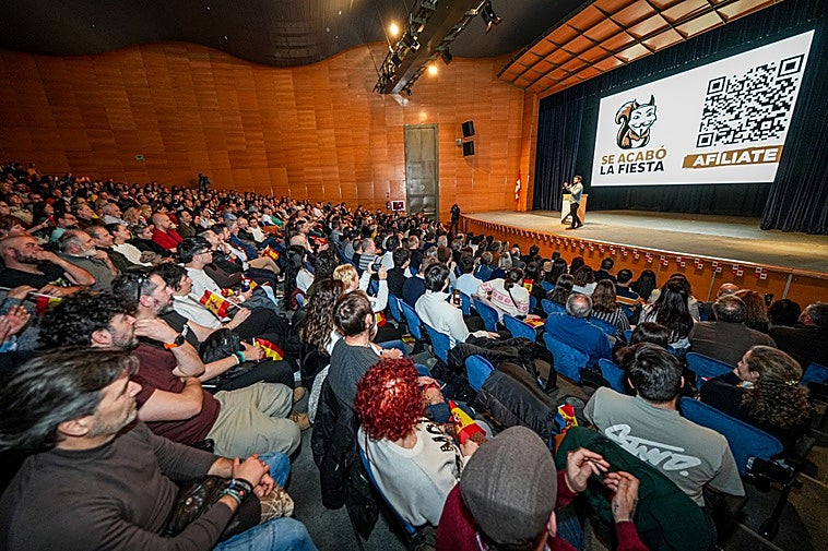 Alvise le quita tres escaños a Vox en Castilla y León y se los entrega al PSOE