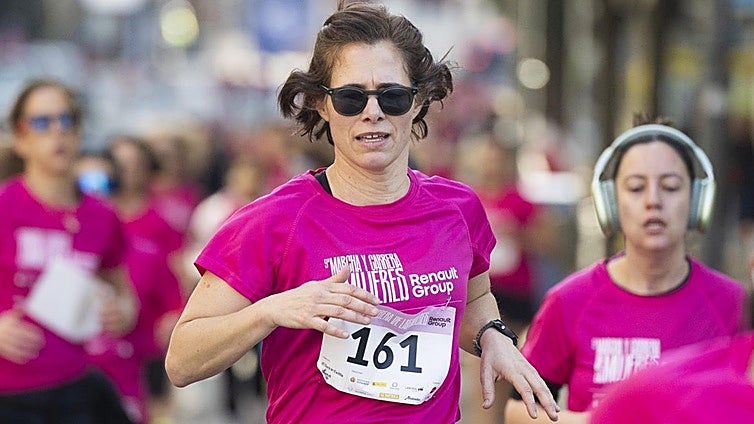 Búscate en las 400 fotos de la IX Marcha y Carrera de las Mujeres Renault Group