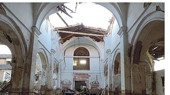 Se derrumban dos bóvedas de la nave central de la iglesia del convento de San Bernardino de Cuenca de Campos