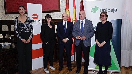 La alfombra de Unicaja volverá a vestir las calles de Valladolid en la 71 edición de Seminci