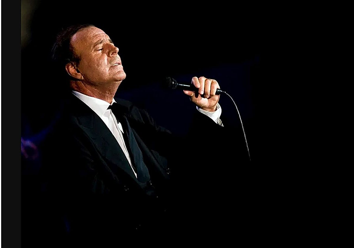 Julio Iglesias se querellará contra Yolanda Díaz por injurias y ...