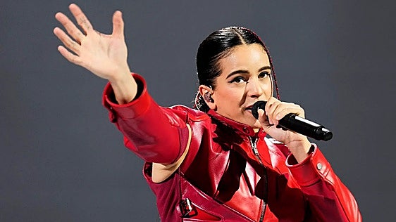 Una «emergencia familiar» obliga a Rosalía a cancelar tres conciertos