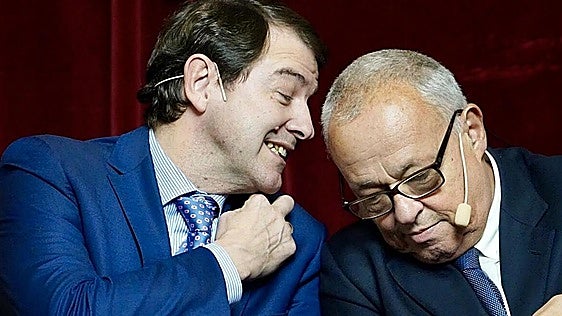 Mañueco se desprende de Santonja, el cargo de Vox al que rescató para su Gobierno y único consejero de Salamanca superviviente