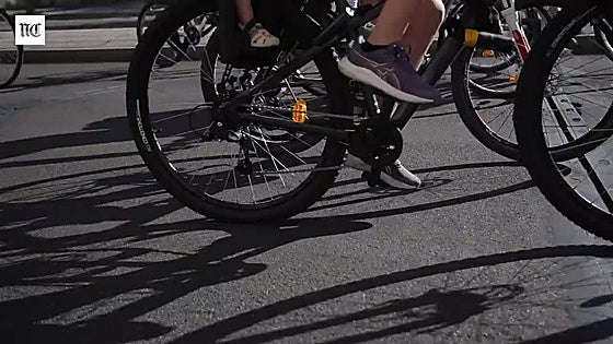 Más de 2.000 ciclistas copan el centro de Valladolid con motivo de octavo Día de la Bici