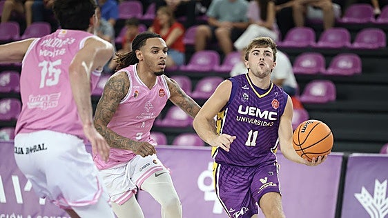 El UEMC cierra en Marín la primera fase de la Copa España con los deberes hechos