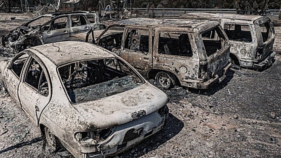 El incendio de Burgohondo mantiene el nivel dos de alerta tras controlar una reproducción en la zona de Casillas