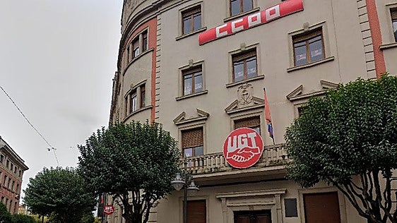 El acoso a UGT León no cesa: la mujer que agredió a una sindicalista vuelve con insultos y amenazas