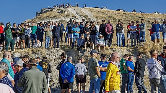 Las mejores fotos del paso del encierro de Cuéllar por el embudo