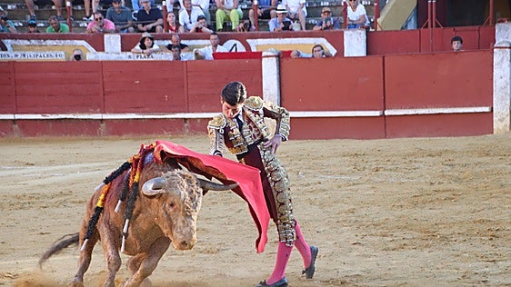 Jorge Oliva corta una oreja de mérito en la novillada que cerró el abono cuellarano