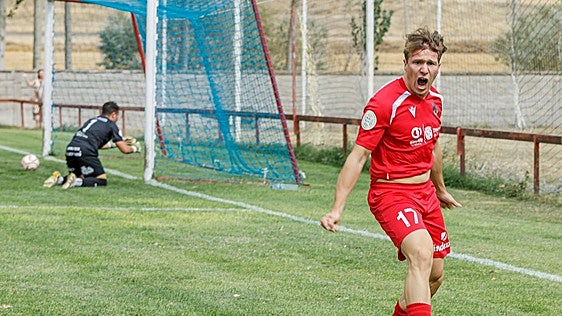 Pichu, el puente de goles del Turégano