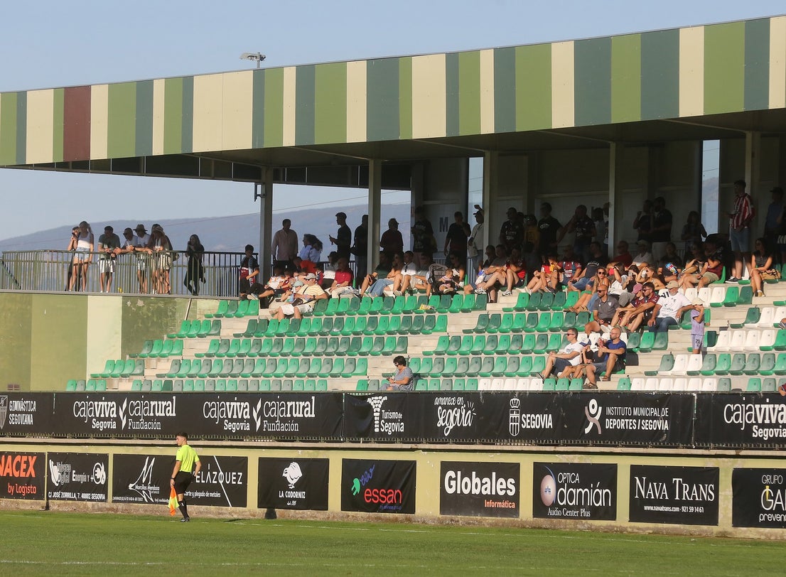 Fotos del partido entre la Segoviana y el Conquense