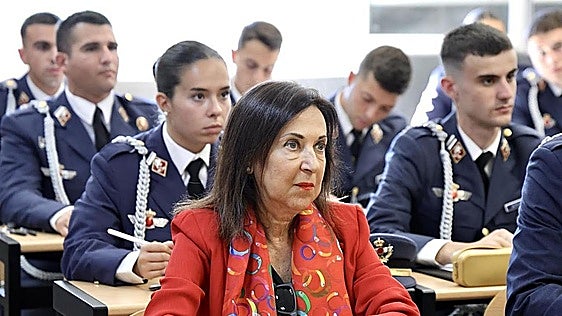 Una emocionada Margarita Robles inaugura el curso militar con 10.608 nuevos alumnos y recuerdo a Ceuta