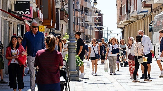 La población supera la barrera de los 160.000 habitantes con un 8,8% de extranjeros