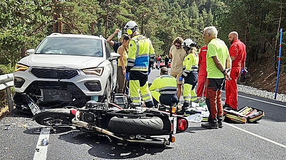 Muere un motorista en un accidente en la carretera entre Navacerrada y Cotos