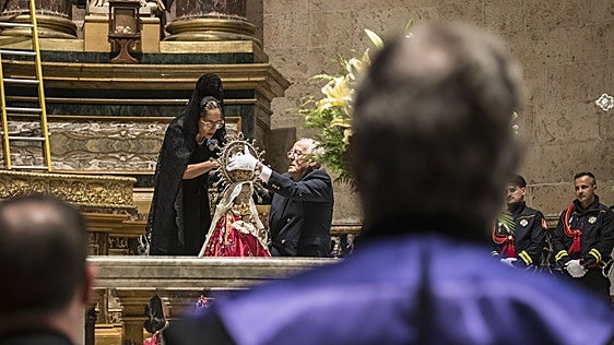 El pueblo de Segovia recibe con fervor a la Virgen de la Fuencisla