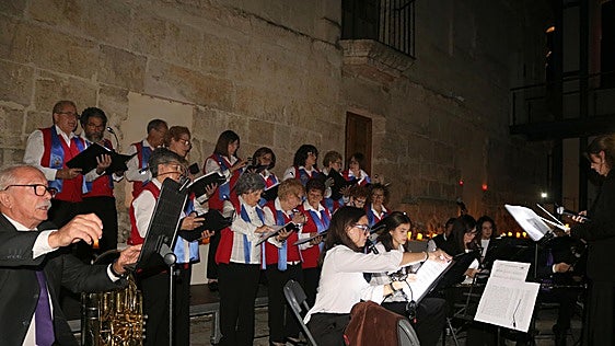 Cita con la música a la luz de las velas en Baltanás
