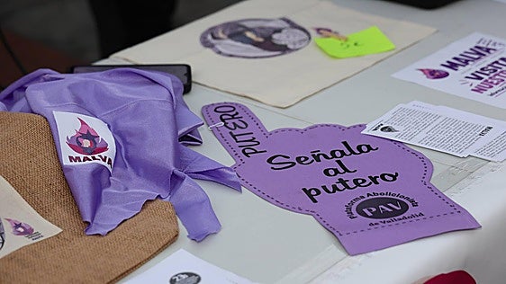 Las imágenes de la concentración por la abolición de la prostitución en Valladolid