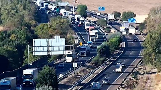 Unas obras atascan la A-62 entre Simancas y Arroyo de la Encomienda hacia Valladolid