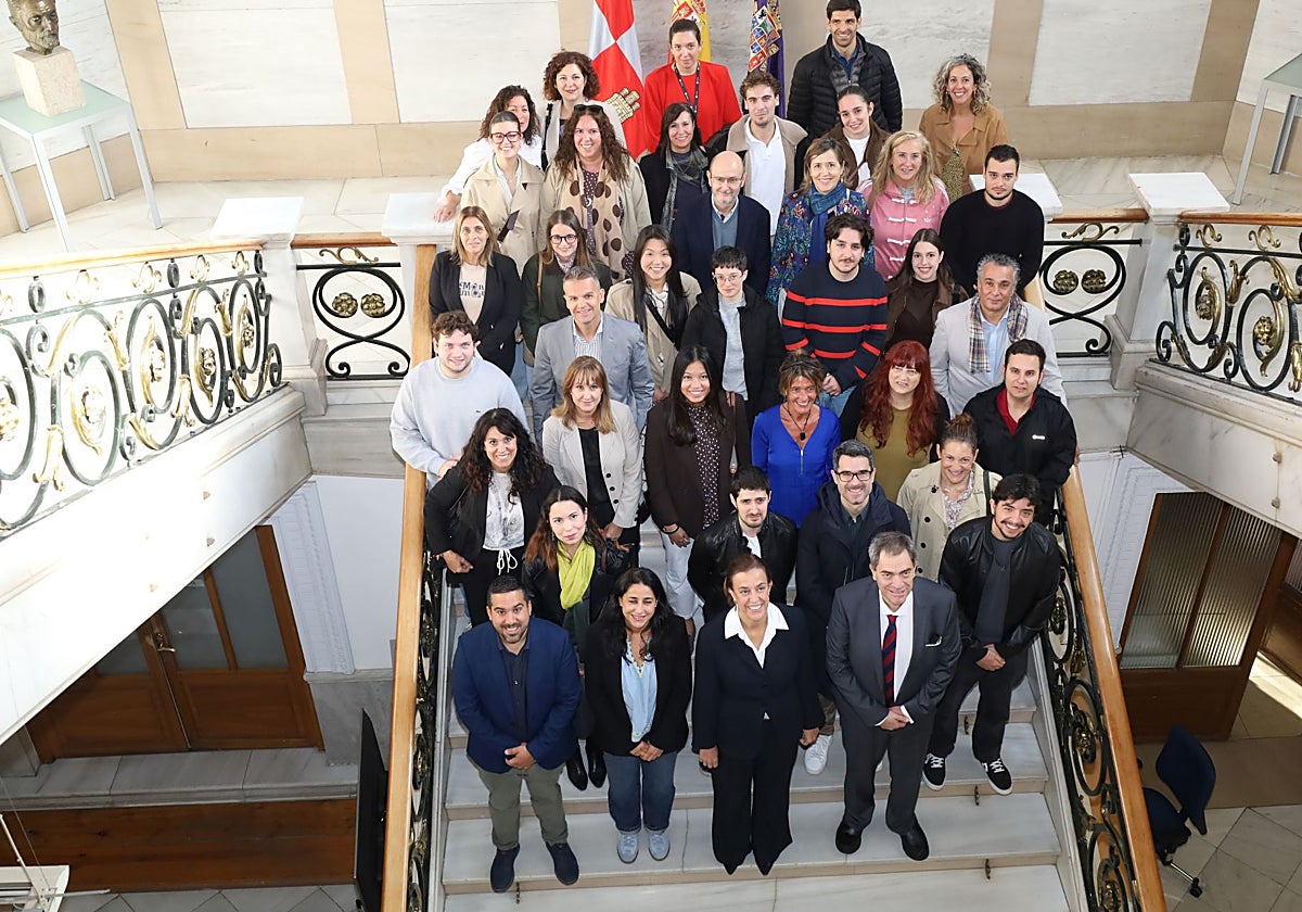 Veinte jóvenes becados se incorporan al mercado laboral para retener el talento local | El Norte de Castilla