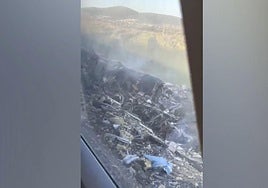 Aspecto del lugar del accidente ferroviario a la altura de Toledo, visto desde el interior de un tren afectado.