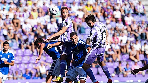 Las imágenes del encuentro del Real Valladolid ante el Oviedo