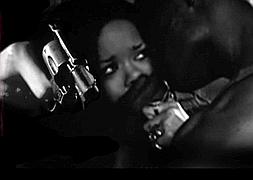 Rihanna estrena videoclip con nueva polémica
