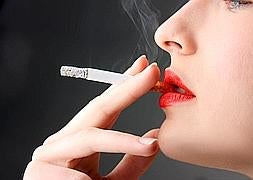 Dejar de fumar sin engordar, un poco más fácil