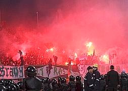 Imagen de los disturbios. / Foto: Reuters | Vídeo: YouTube