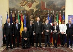 Foto de grupo de la reunión. / Giuseppe Lami (Efe)