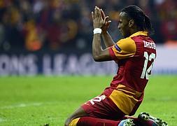 Drogba durante un encuentro de la temporada pasada. / Javier Soriano (AFP)