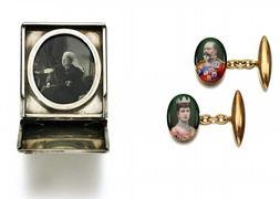 Imagen facilitada por Sotheby's de Londres de dos de los objetos subastados. / Efe