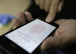 El iPhone 5s incluye un desbloqueo 'biométrico'. / Archivo