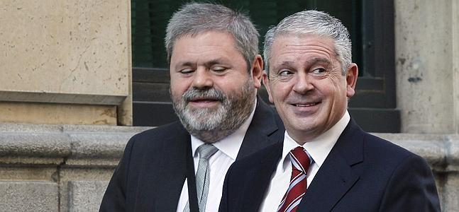 Pablo Crespo, y su abogado, Miguel Durán. / Efe | Vídeo: Atlas