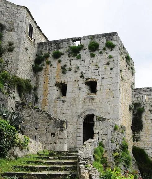 Acceso a la fortaleza de Klis, en la ciudad croata de Split. 