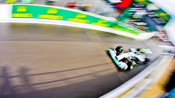 Rosberg rueda en Spa. 