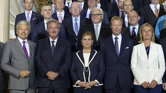 Foto de grupo de los ministros de Exteriores de la UE. 