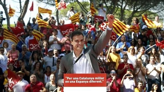 Pedro Sánchez, durante su intervención hoy en la Fiesta de la Rosa.